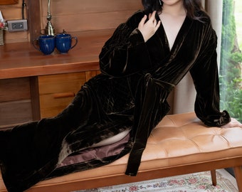 Silk Velvet Women Bathrobe, Valentines Gift, Bridesmaid Robe, Velvet Robe, Bridal Party Robes, Silk Lining, Quilted Pockets