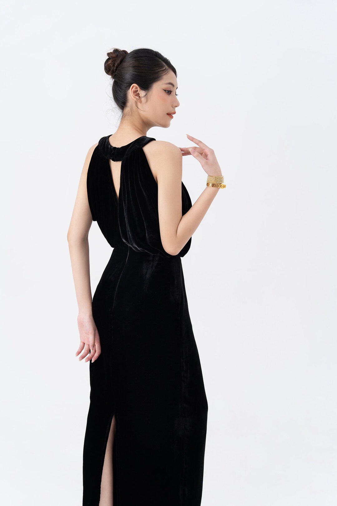 Black Mulberry Silk Velvet Dress , Luxurious Silk Velvet Halter Neck, Long  Dress, Made to Order Dress - Etsy