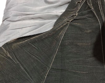 Tissu de velours de soie gris foncé par cour
