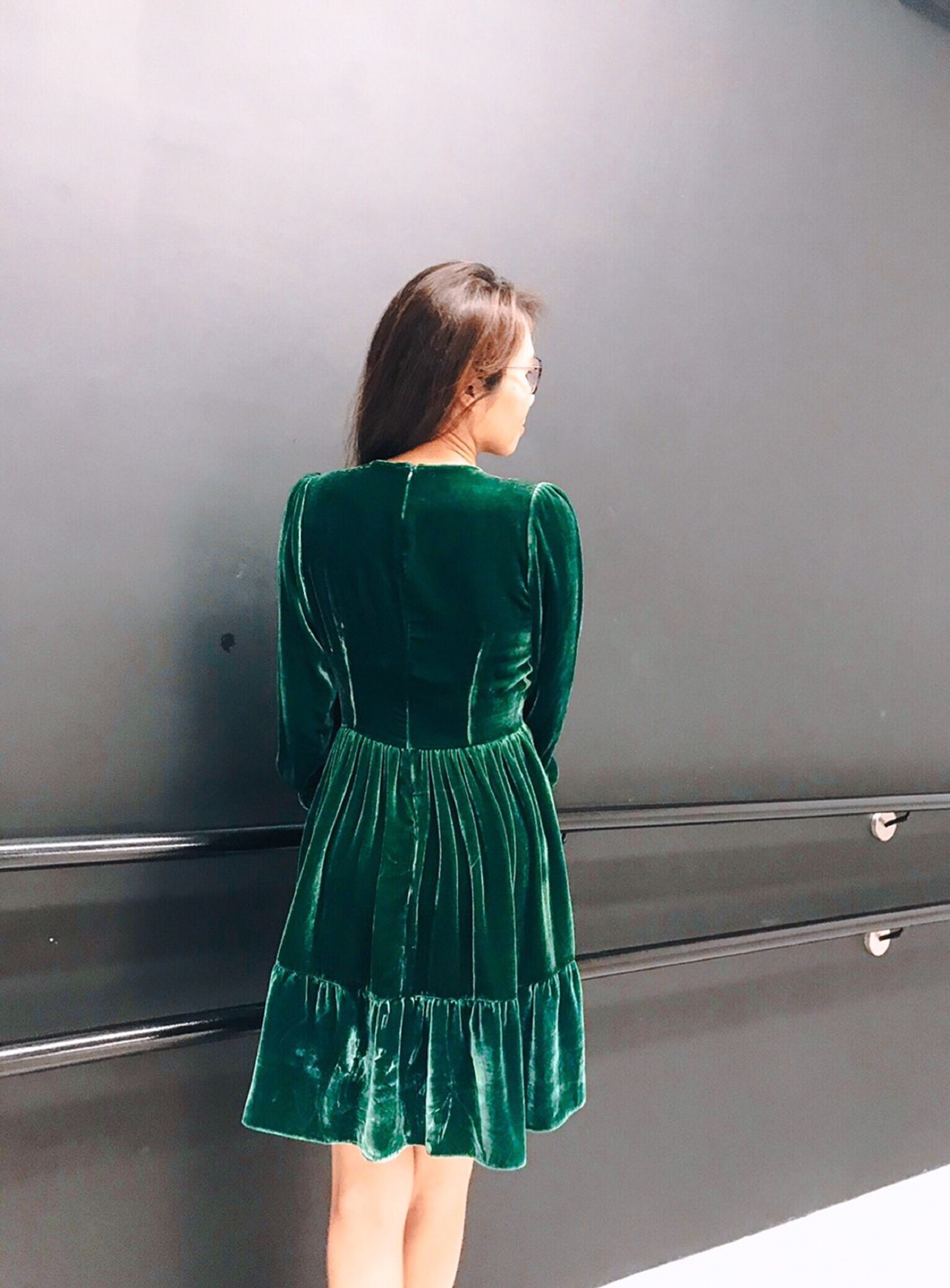 chinese dress ladies Rihoas Velour Boat Neck Ruched Midi Dress, Green / M main image 0