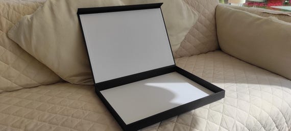 Handmade Buckram Cloth Magnetic Box: Archival Photo Storage