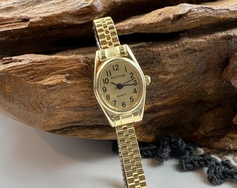 Vintage Waltham Gold Quartz Stretch Watch - Etsy
