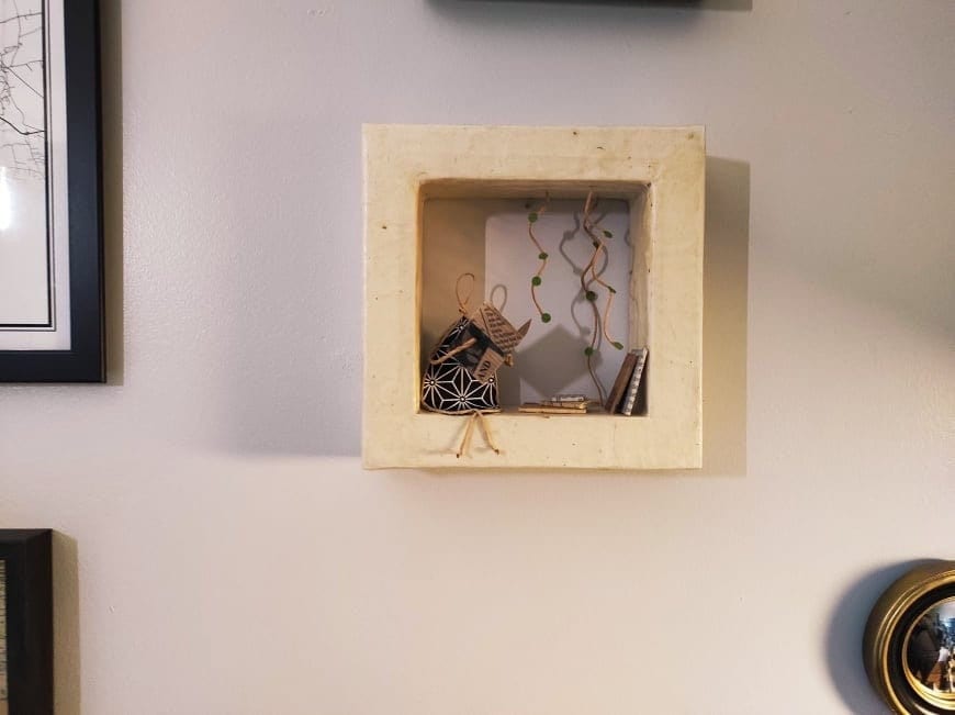 Cadre Décoratif en Carton Recyclé Le Liseur