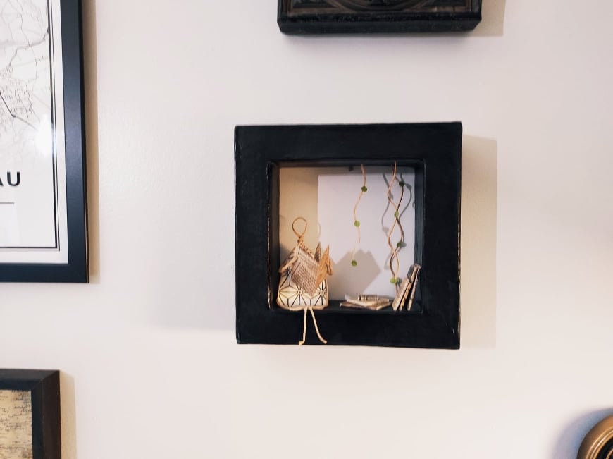 Cadre Décoratif en Carton Recyclé Le Liseur