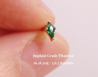 Titanium Emerald Cz Threadless Push Pin labret, Flat Back Earring, Cartilage, Conch, Helix, Tragus, Nose, Piercing Stud, 16G 18G 20G
