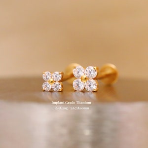 Titanium Flower Cz Threadless Push Pin Labret Stud, Flat Back Earrings, Cartilage, Conch, Tragus, Helix Stud, Cz Flower Earring, 16g 18g 20g