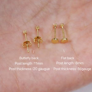 1 paio di minuscoli orecchini a bottone in argento sterling con zirconi cubici da 1,5 mm, mini orecchini a bottone, orecchini a bottone con zirconi cubici minuscoli, orecchini con secondo foro, orecchini delicati immagine 2