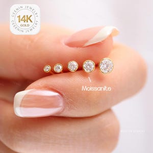 14K Solid Gold Bezel Moissanite Flat Back Earring, Internally Threaded Stud, Cartilage Helix Tragus Labret, 1.5mm–4mm Moissanite