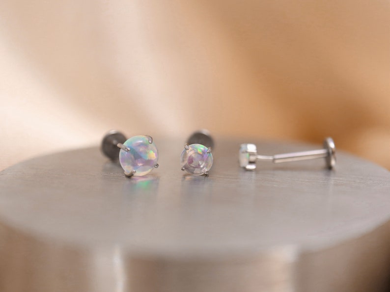 Titan Aurora Opal fadenlose Stecknadel, Regenbogen Opal Ohrstecker mit flachem Rücken, Knorpel Conch Tragus Helix Nasenstecker, 16g / 18g / 20g, 5-10 mm Bild 6