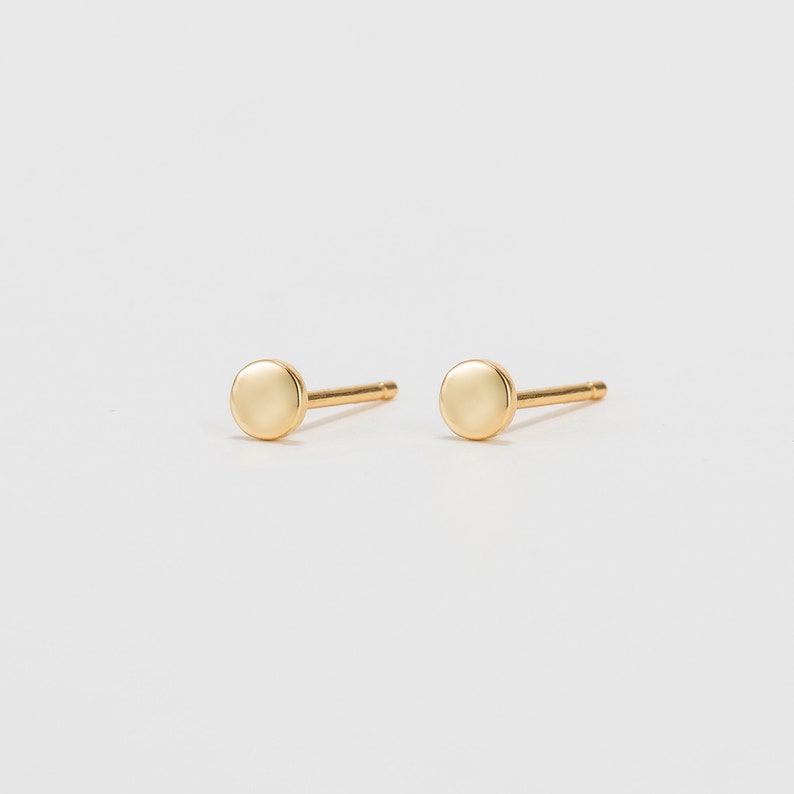 Tiny circle stud earrings, Round smooth studs, Dainty cartilage studs, Simple stud earrings, Minimalist earrings, Small stud earrings Gold