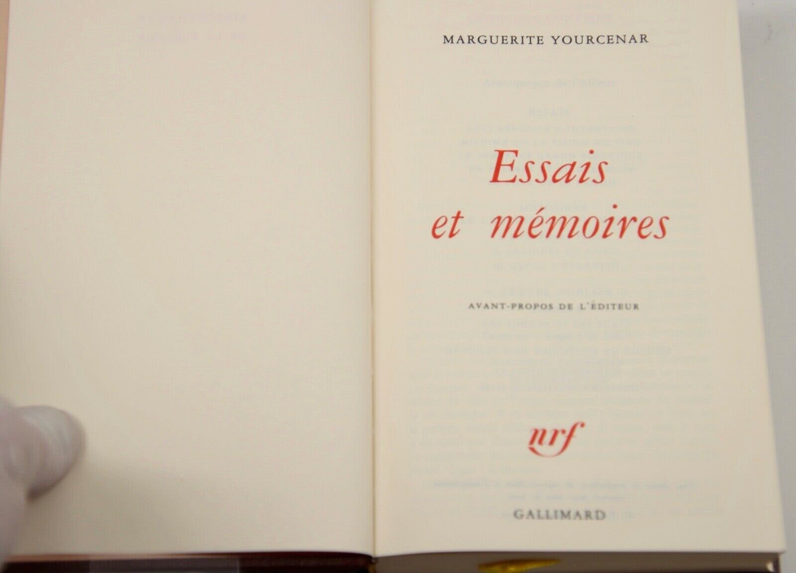 Marguerite YOURSENAR Essais et memories-
