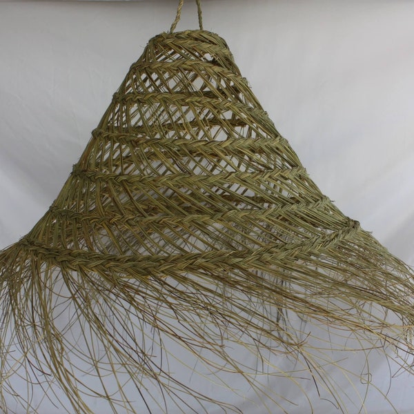 Hänglampa i flätat halm - Konisk lampa med handgjord öppen flätad skärm - Finns i 6 storlekar - Boho-dekoration