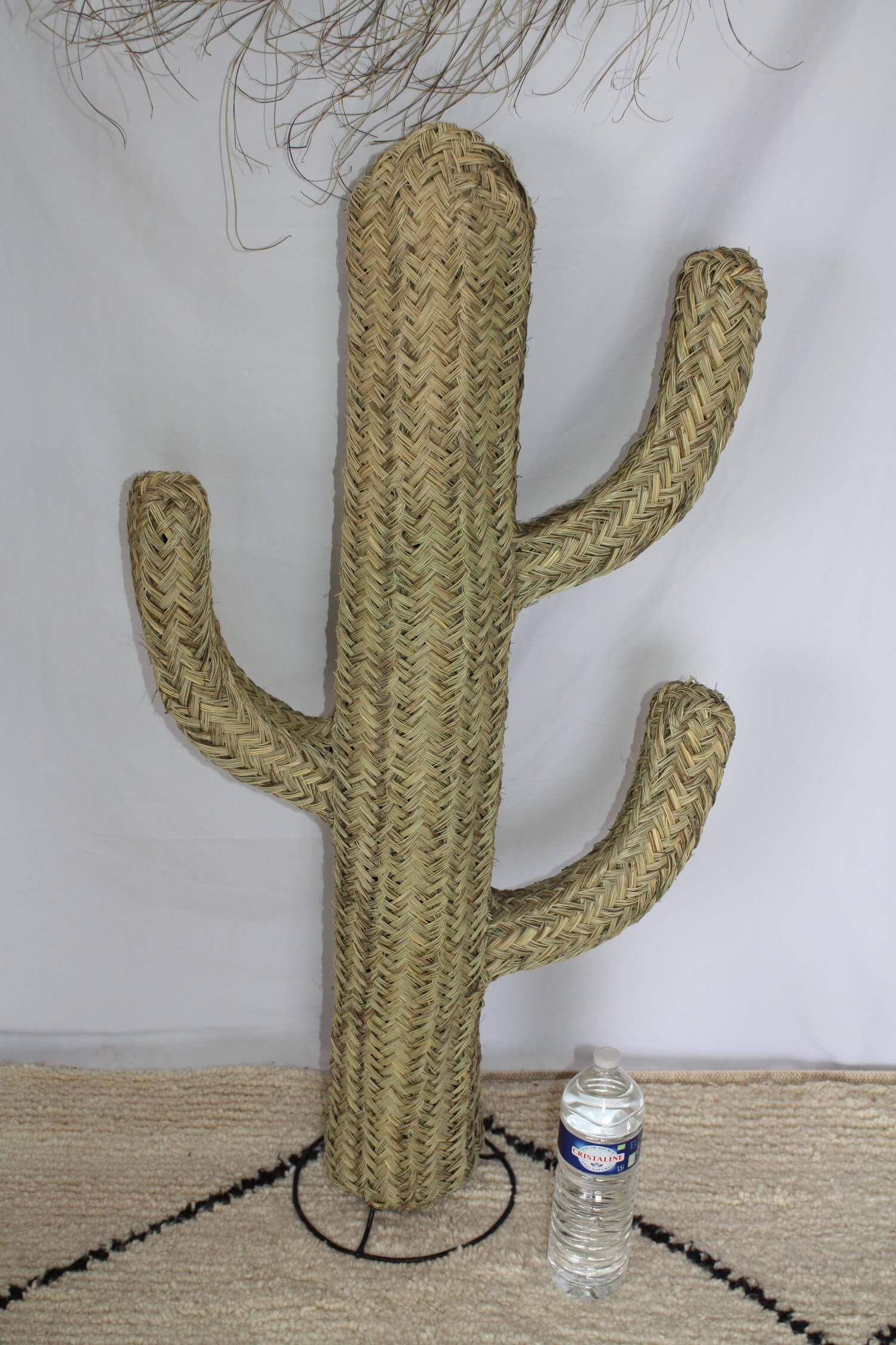 NUEVO! // Sujeta cables dorado – Cactus Hecho a Mano