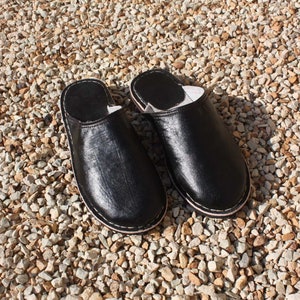 Black LEATHER SLIPPERS - 100% artisanal Berber manufacture - Man & Woman - 5 to 14 -