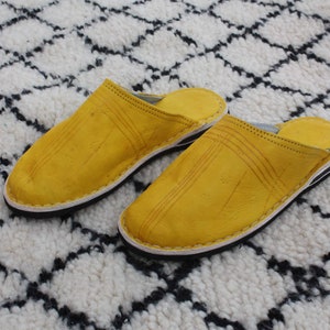 BABUCHES DE PIEL AMARILLA MAGNÍFICOS - Fabricación artesanal 100% marroquí - Hombres y mujeres - De 35 a 45 -