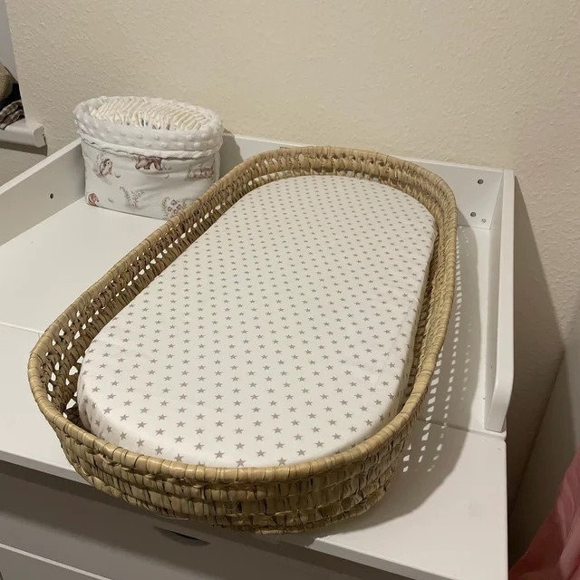  Cesta cambiador de bebé, cesta para cambiar pañales, cesta de  pañales Moisés, cesta de moisés para bebés, cambiador para tocador con  almohadilla de espuma gruesa y funda de algodón impermeable por 