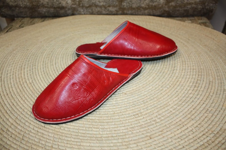 SLIPS DE PIEL Rojo Escarlata Fabricación 100% ARTESANAL Bereber Hombre y Mujer De 35 a 45 imagen 1