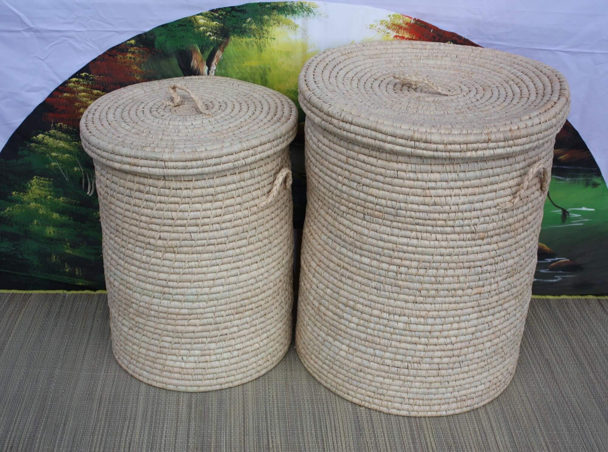 Großer runder Wäschekorb (XXL) - Handgeflochten aus Raffia - 2 Größen erhältlich - Korb mit Deckel - Weide, Stroh, Rattan