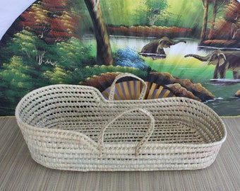 Changing basket - Baby changing board - Palm tree woven basket - With handles - rattan wicker straw - Bohemian & Chic decoration -