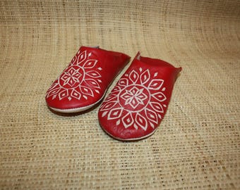Soft RED leather slippers for women - Comfortable leather slippers. 100% natural handcrafted - Sizes 36 to 42!