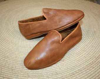 Chaussons CUIR - Chaud & Confortable - Marron Camel - Talons pliables - Couture "cousu retourné" - Homme et Femme - Du 35 au 45