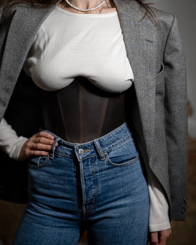 underbust belt
