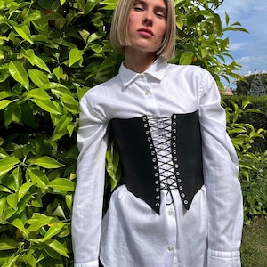 Top corsetto in vera pelle, corpetto western, taglie forti, vestibilità personalizzata immagine 1