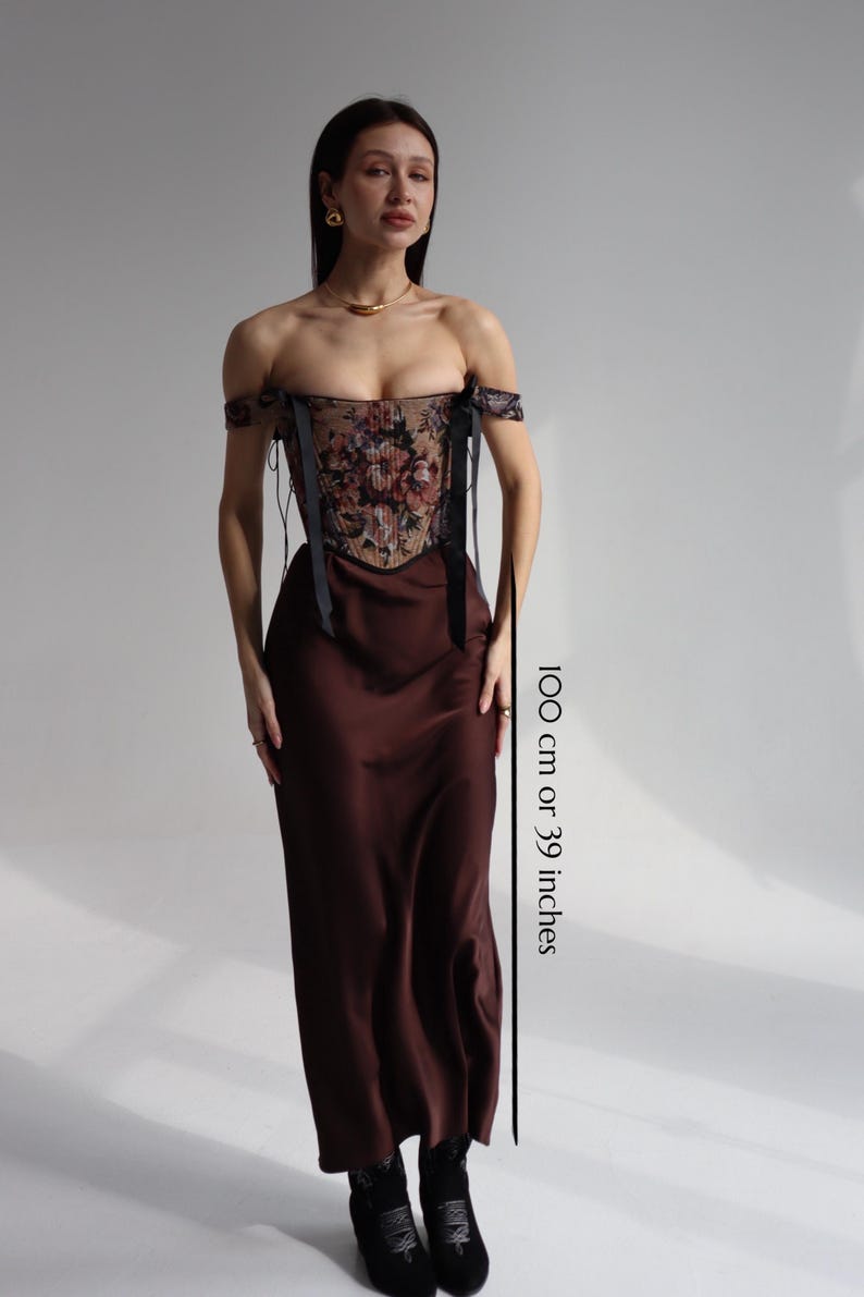 Vintage floral set with corset and maxi skirt