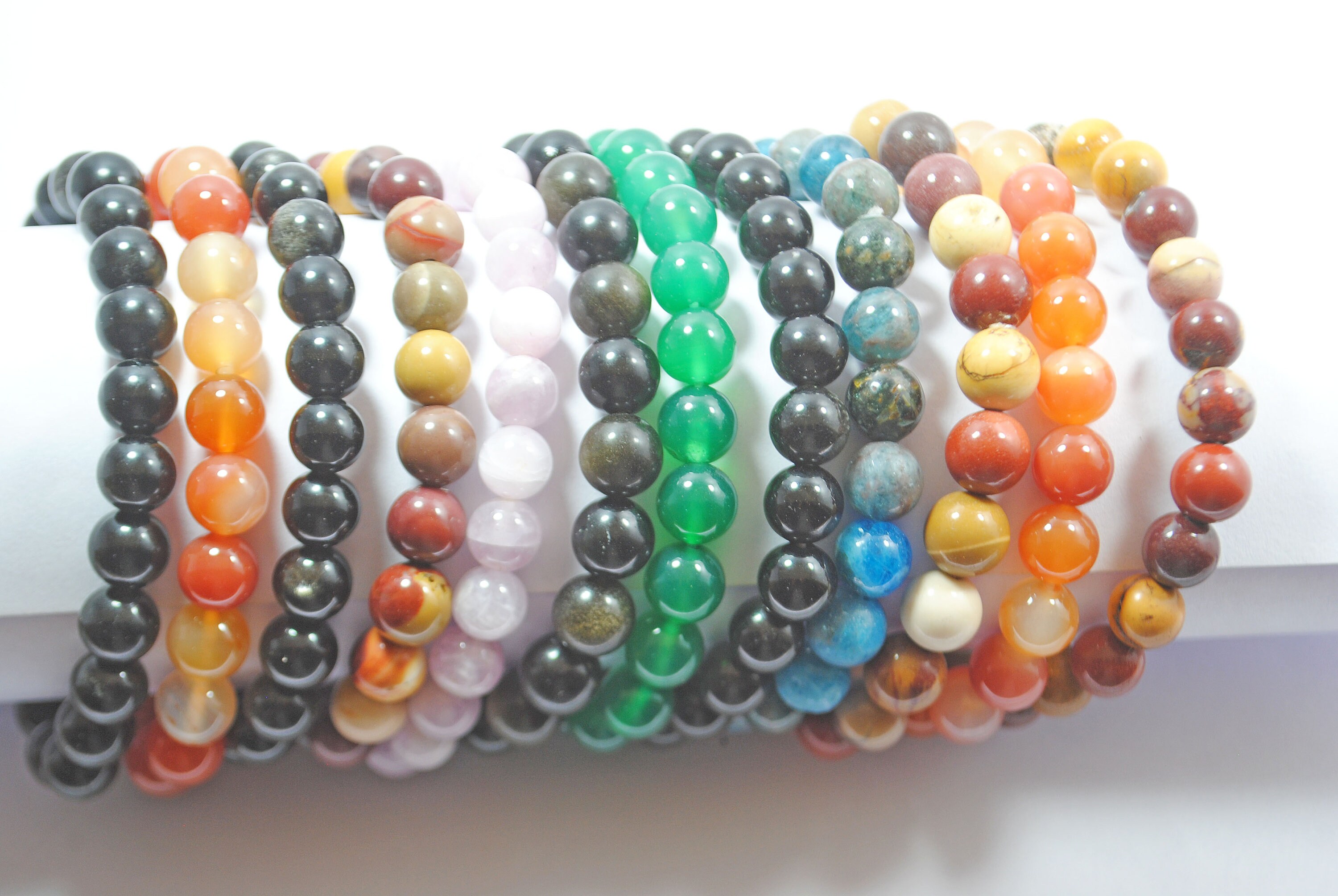 DUQGUHO Bracciali Donna Con Farfalla E Cristalli Curativi – Set Di 2: Bracciale Elastico A Chip E Perline Di Ametista 8 Mm – Con Scatola Regalo