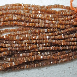 Perline di pietra di luna rosa naturale, filo da 16 pollici, forma quadrata Heishi liscia, dimensioni 5 mm, prezzo perline di pietra di luna per gioielli fatti a mano.