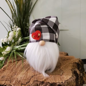 Farmhouse Valentine Gnome, Spring Gnome, Valentine Gift, Valentine Tier Tray, Farmhouse Gnome, Mantel Decor, Summer Gnome, Tier Tray Gnome