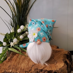 Light Blue Spring Flower Gnome, Spring Gnome, Flower Gnome, Farmhouse Gnome, Tiered Tray Decor, Mantel Decor, Tiered Tray Gnome