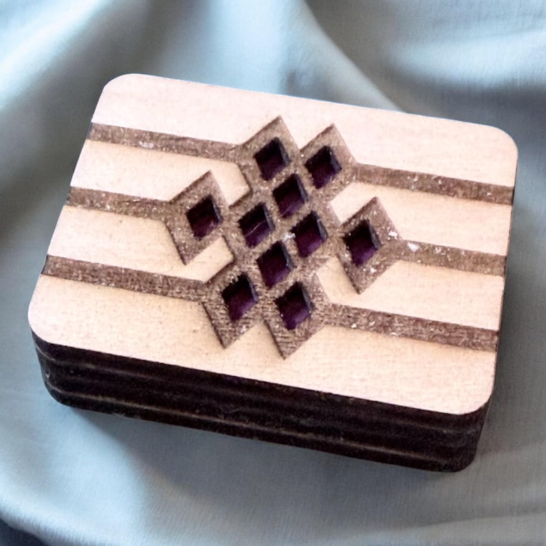 Diamond and Lines Wooden Mahjong Tile – Handcrafted Riichi or American Mahjong Sets