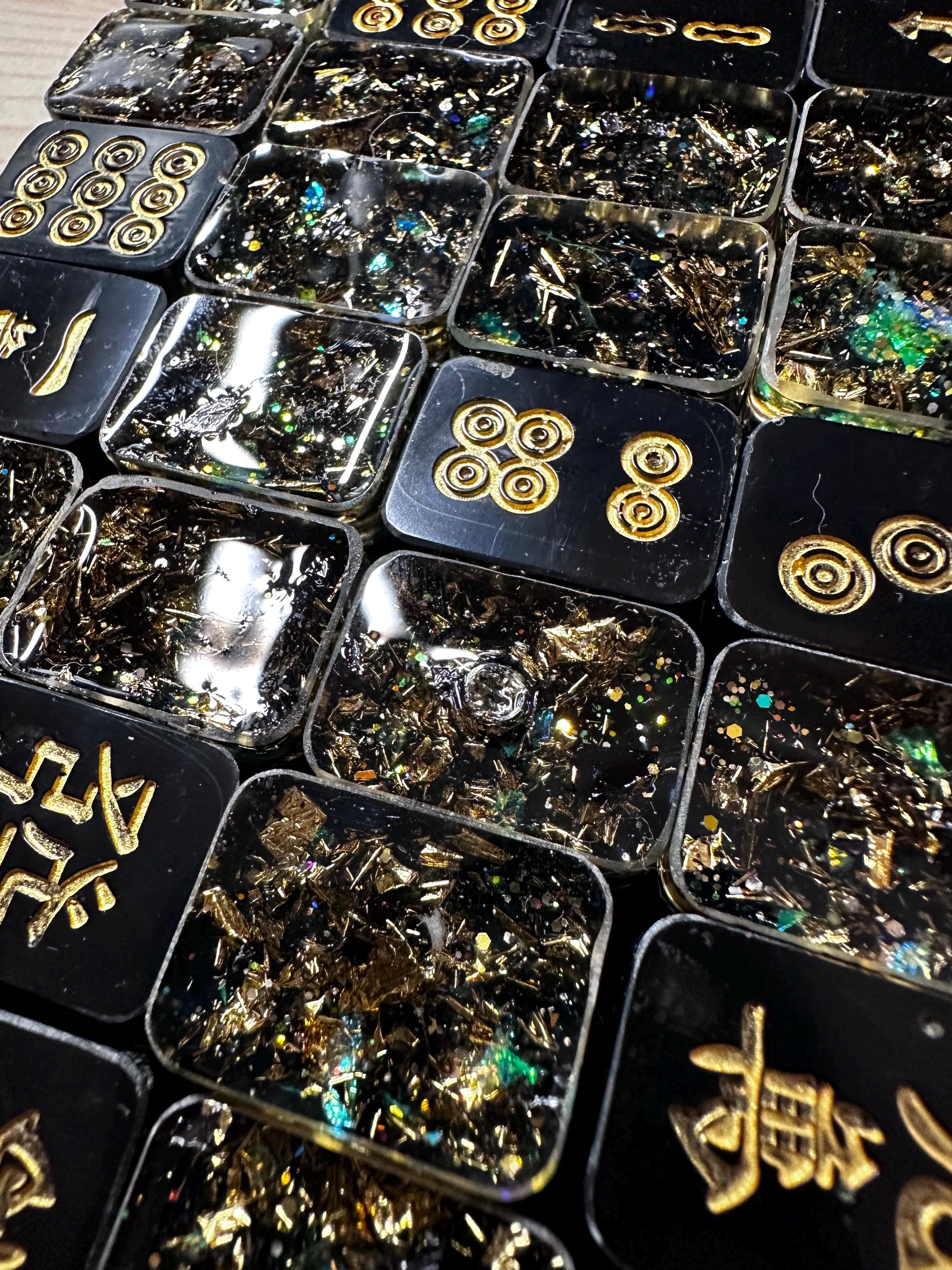 Riichi Mahjong Mini Travel-sized Resin Tiles – Black With Gold Inking ...