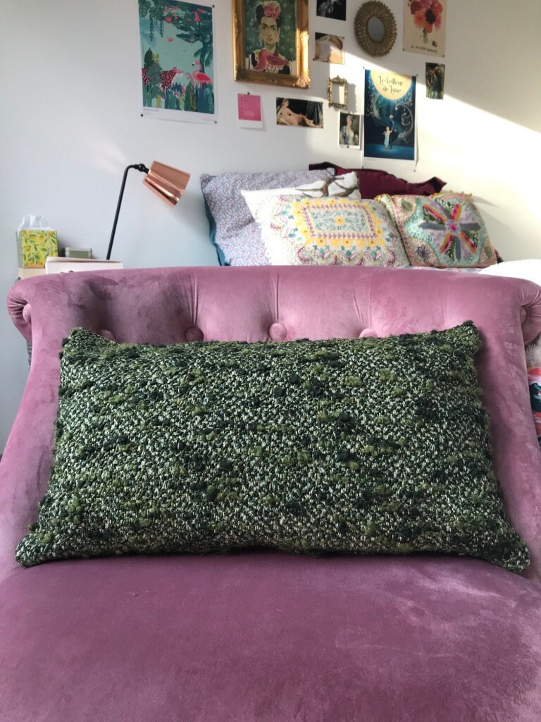 Housse de Coussin Rectangulaire Réversible Camaïeu Verts et Uni Crème
