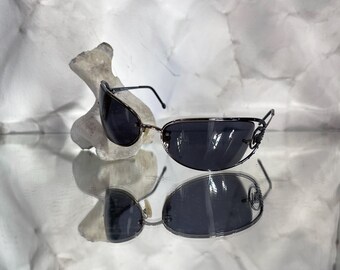 Vivienne Westwood Vintage Y2K Sunglasses Model VW 57503. Black