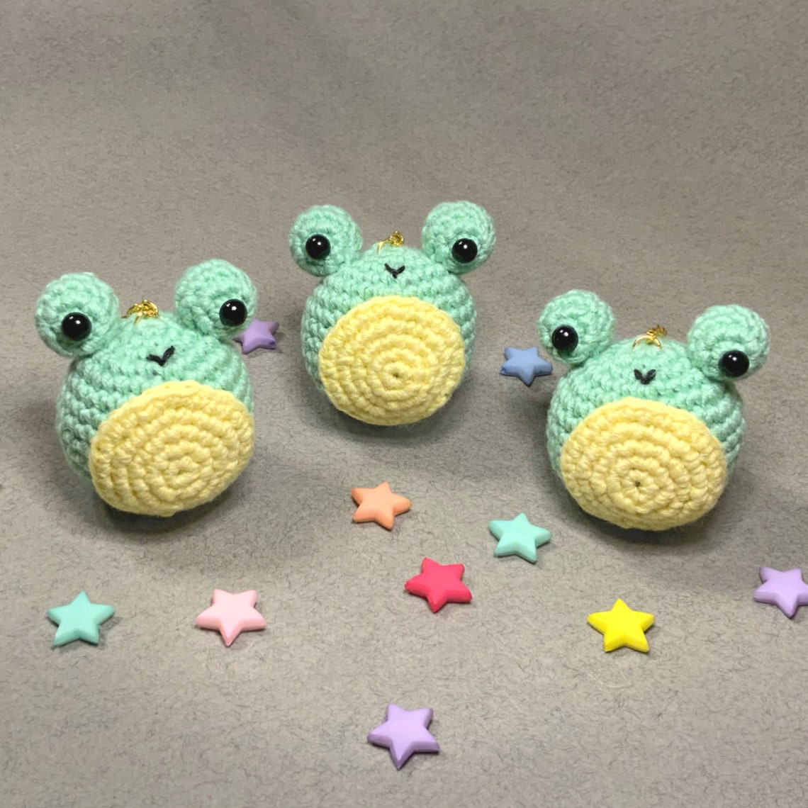 Crochet frog keychain porteclés tricoté grenouille Etsy