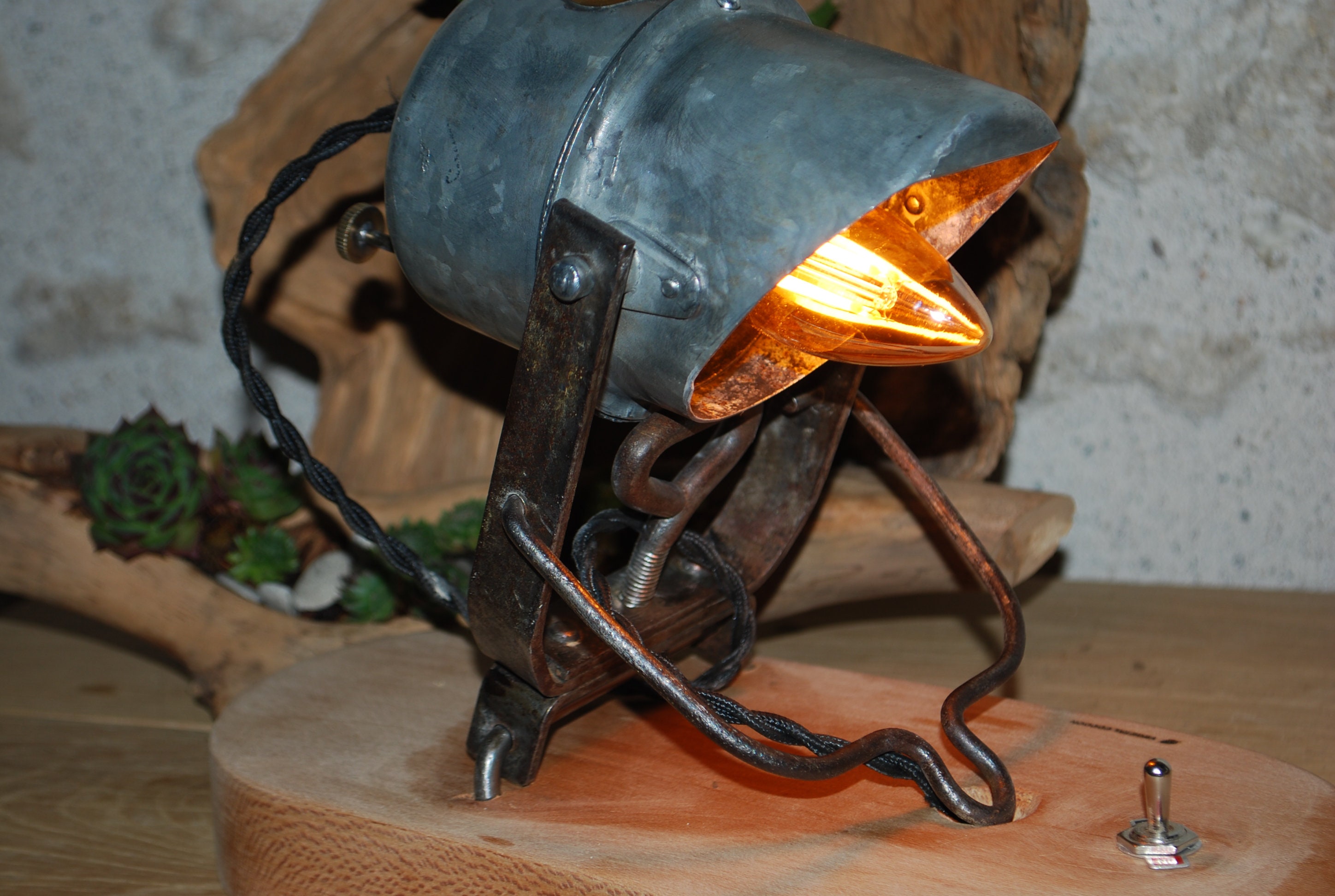 Lampe d'ambiance, Vintage, Originale, Recyclée, de Fabrication Artisanale et Ma Propre Inspiration