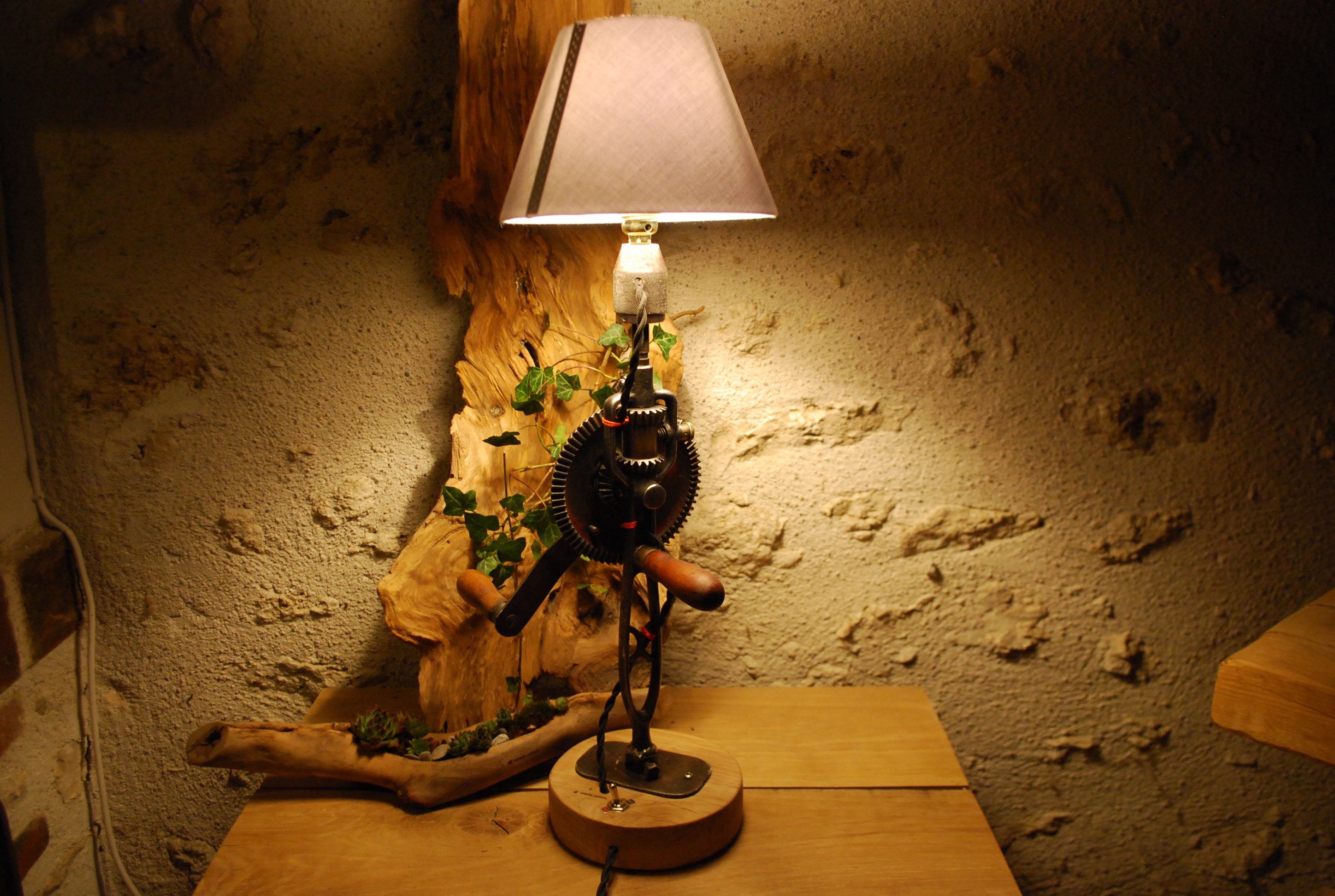 Lampe d'ambiance, Vintage, Indus, Original, Recyclée.
