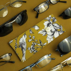 Soft Padded Glases Case - Birds Series