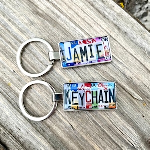 Personalisiertes Geschenk Keychain Nummernschild Geburtstage, Jahrestag, Feiertage, Anime Nummernschild, Autozubehör Geschenk für ihn