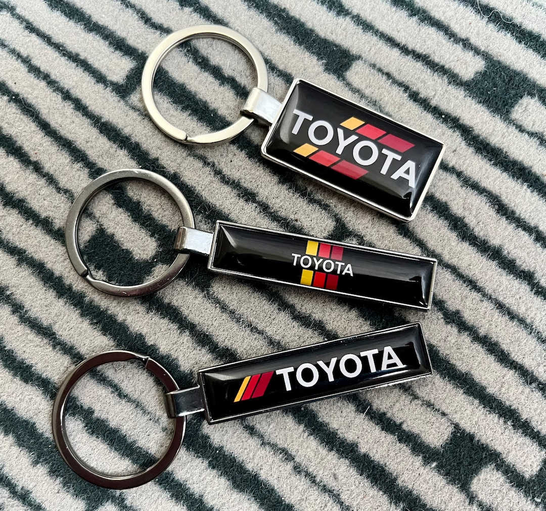 Toyota Vintage 80s Logo Custom Diecut Car Keyring, TOYOTA TRD TRUCK