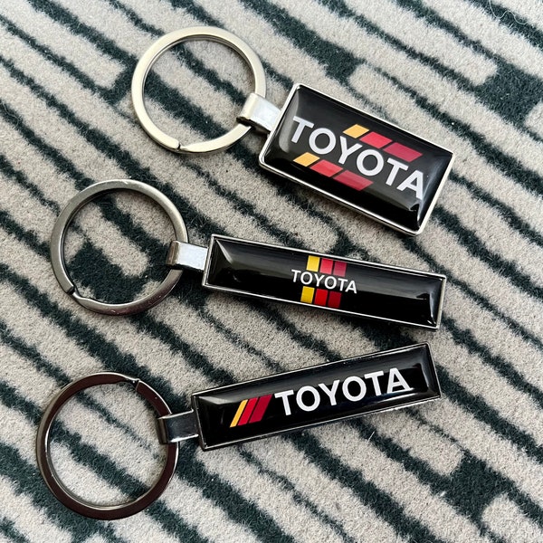 Toyota Vintage 80s Logo Custom Die-Cut Car Keyring, TOYOTA TRD truck Keychain, Toyota Retro Keychain, JDM racing