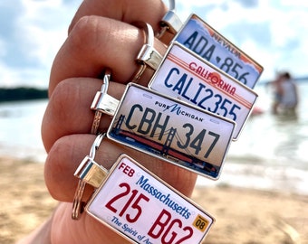 Custom US License Plate Keyring: Personalized Car Number Plate Keychain