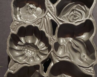 John Wright Cast Iron Flowers Mold Muffin Cake Pan Vintage 1991 USA Never Used Rare Find