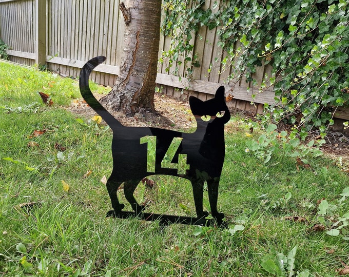 Garden Cat with house number