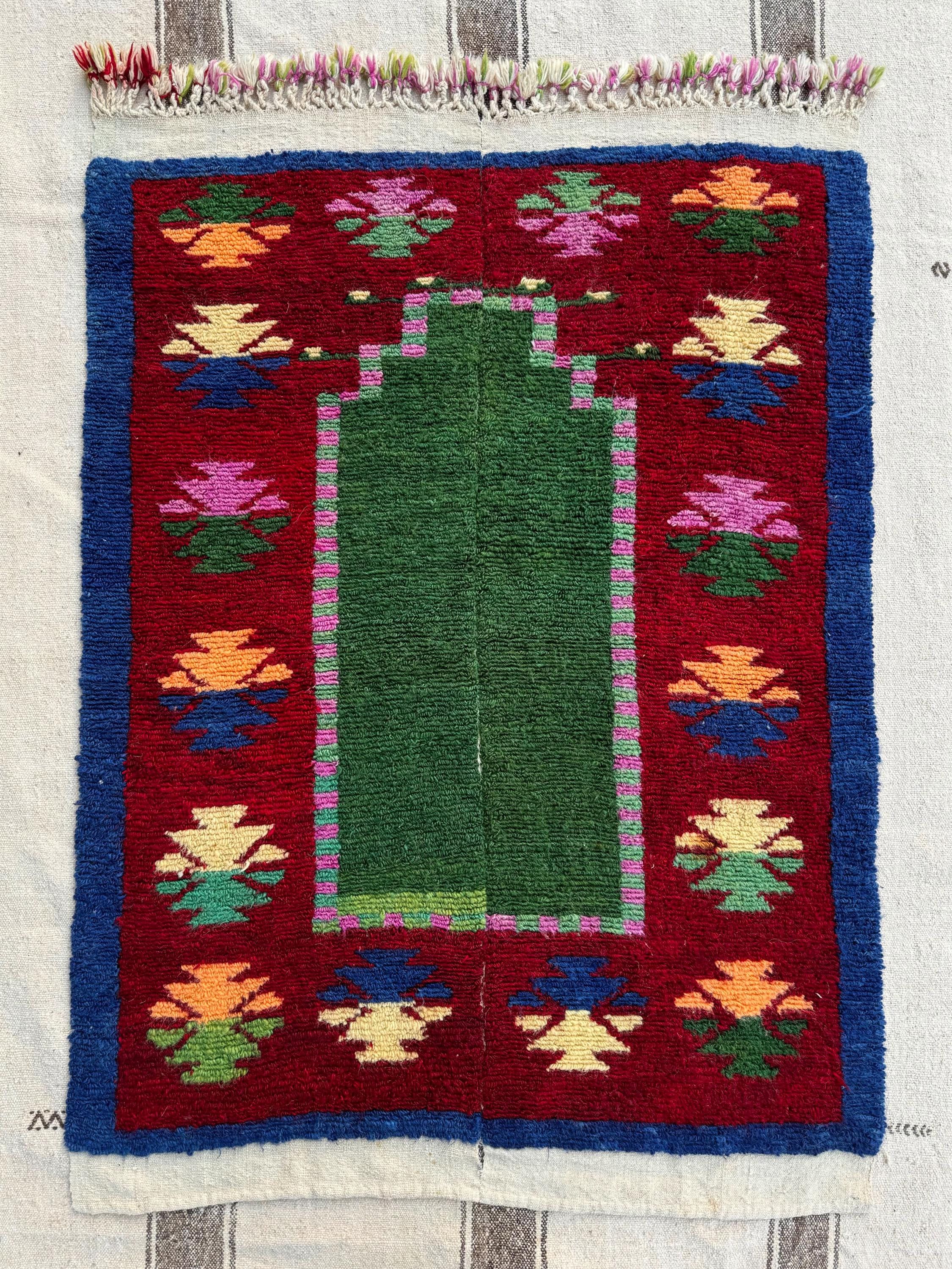 ヴィンテージ・コンヤ・トゥル・ラグ：小さなカラフルなトルコウールの