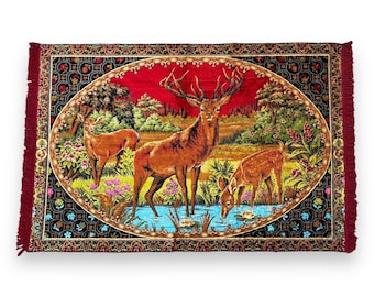 Vintage Deer Tapestry: 1970s Turkish Wall Decor (175x117cm)
