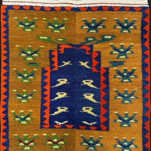 Tappeto vintage Konya Tulu in lana, 125 x 113 cm: piccolo tappeto anatolico in lana, a pelo riccio.