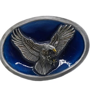 Majestic Eagle Belt Buckle – Bold & Patriotic Design. Comes with a buckle gift box Ideal for a  gift for men